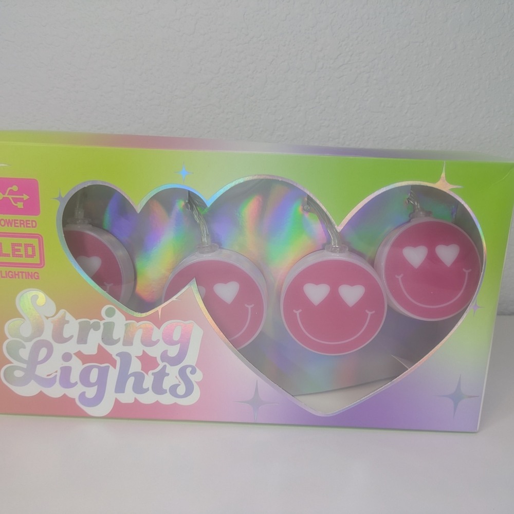 Pink Smiley Face Led String Lights - image 2